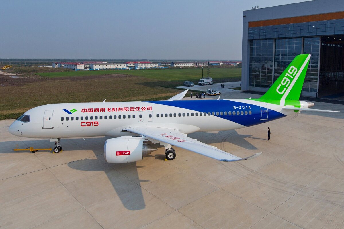 C 919. Comac c919. Comac 919. C919 пассажирский самолёт салон. Китайский пассажирский самолет с919.