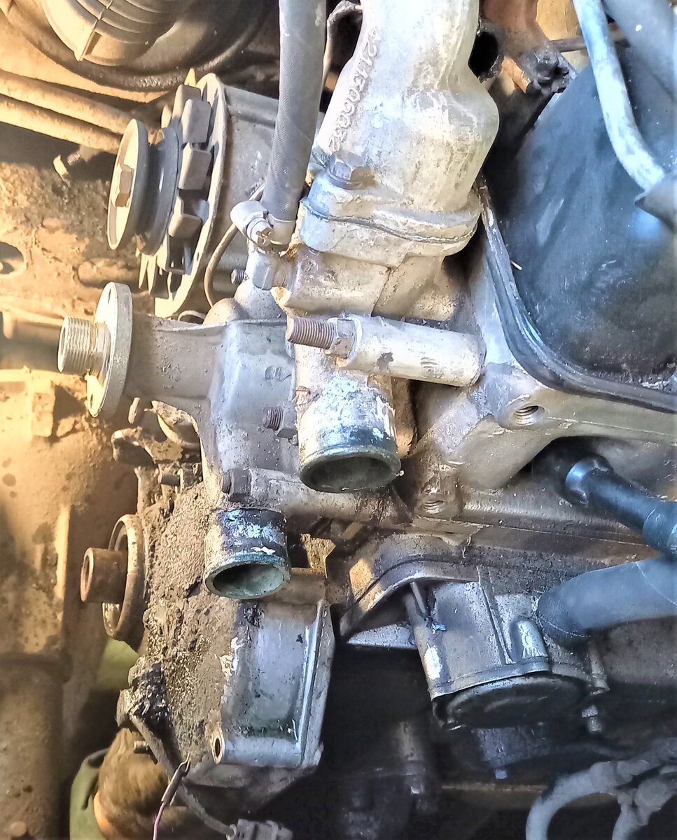 Замена шестерни привода распредвала на автомобиле УАЗ-452 с двигателем ...