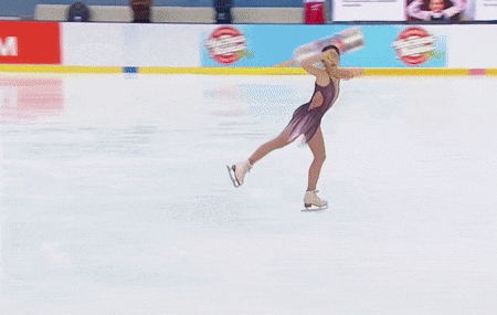 Елизавета Туктамышева в короткой программе (источник - youtu.be/NcW2xAOcDRE)