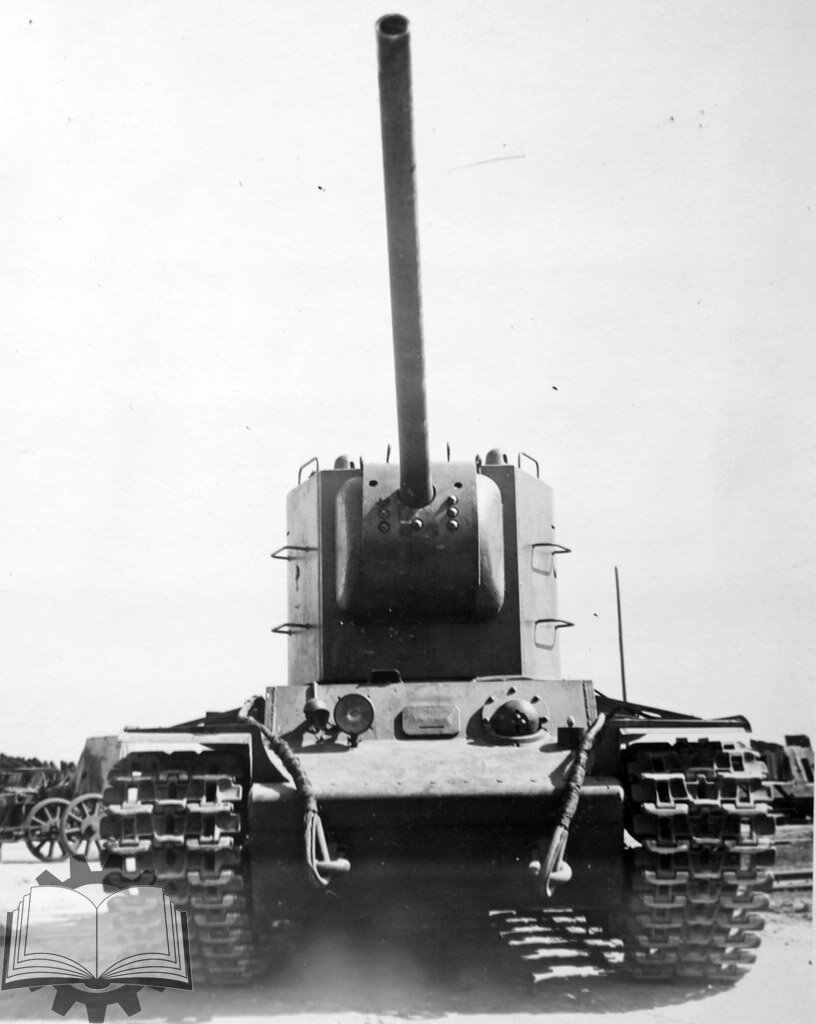 КВ-2 с орудием ЗИВ-6 на Гороховецком АНИОП, июнь 1941 года.