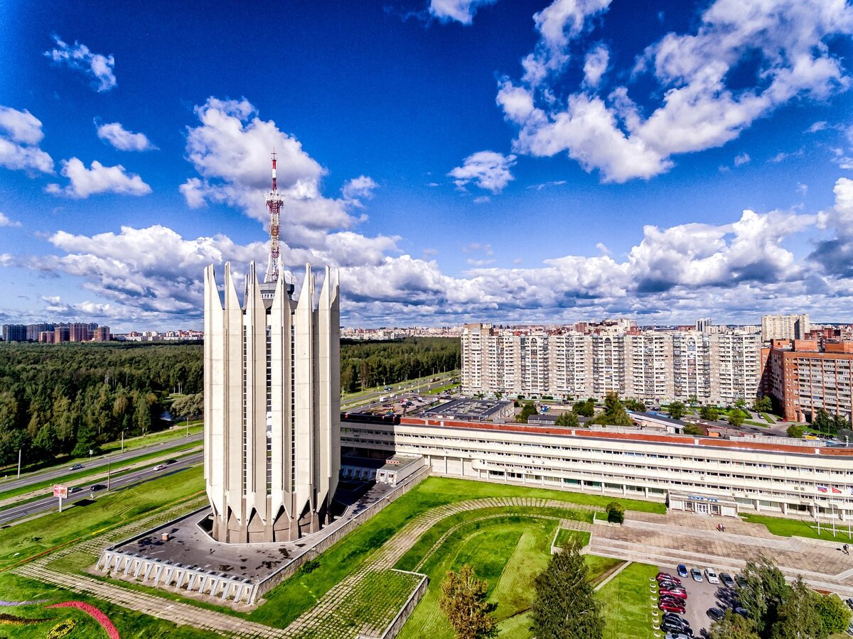 Источник: https://kudago.com/media/images/place/8b/05/8b05c2b7a5220ea59d9b35271d68fa44.jpg