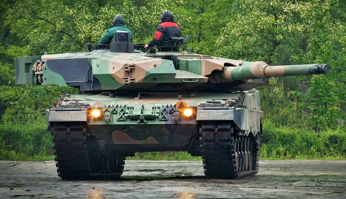 Модернизированный немецкие "Леопард-2" в составе польской армии. Фото Яндекс.