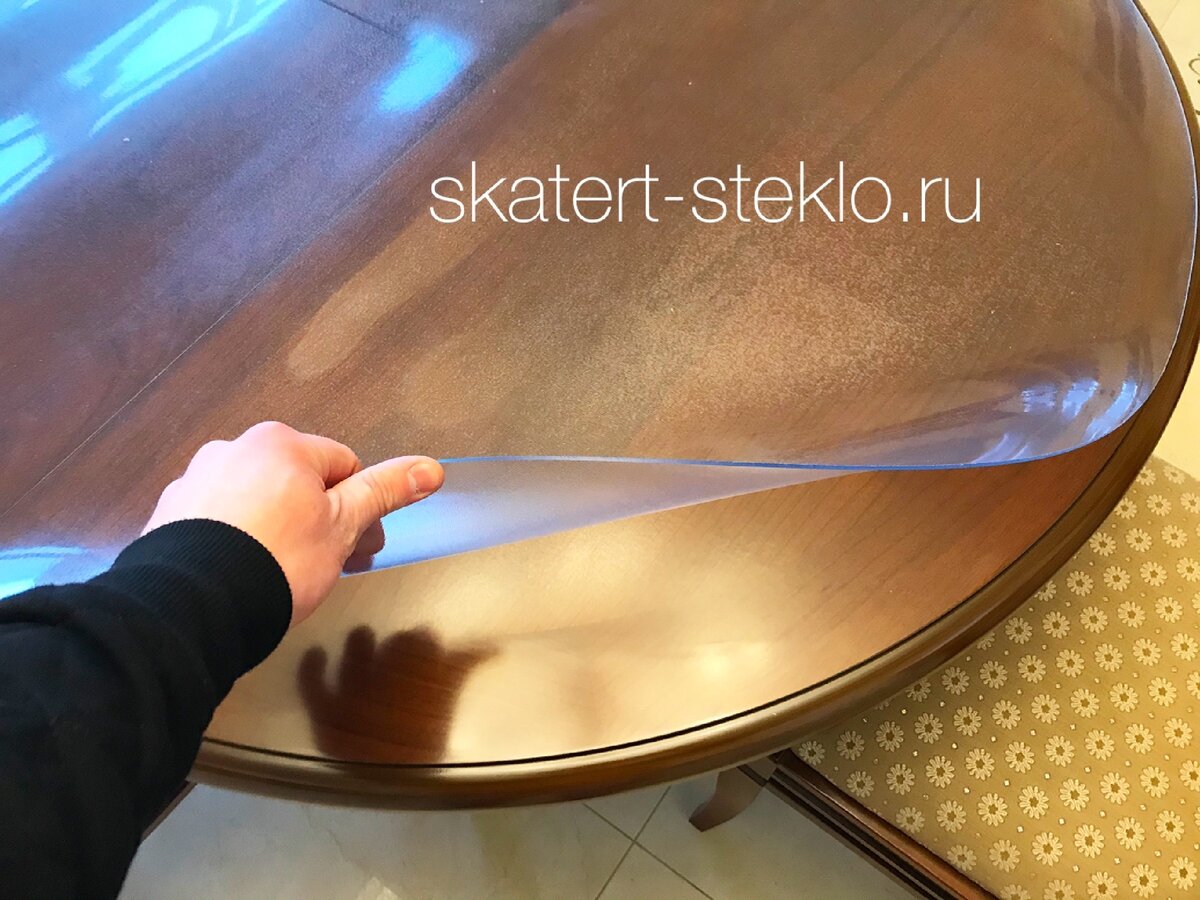 Гибкое стекло овальной формы