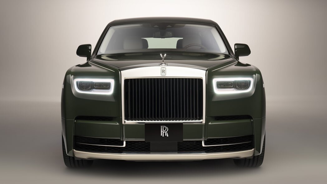 4 ройс ройс. Rolls Royce Phantom 2018. Rolls Royce Phantom 8 Mansory. Rolls Royce Phantom Mansory.