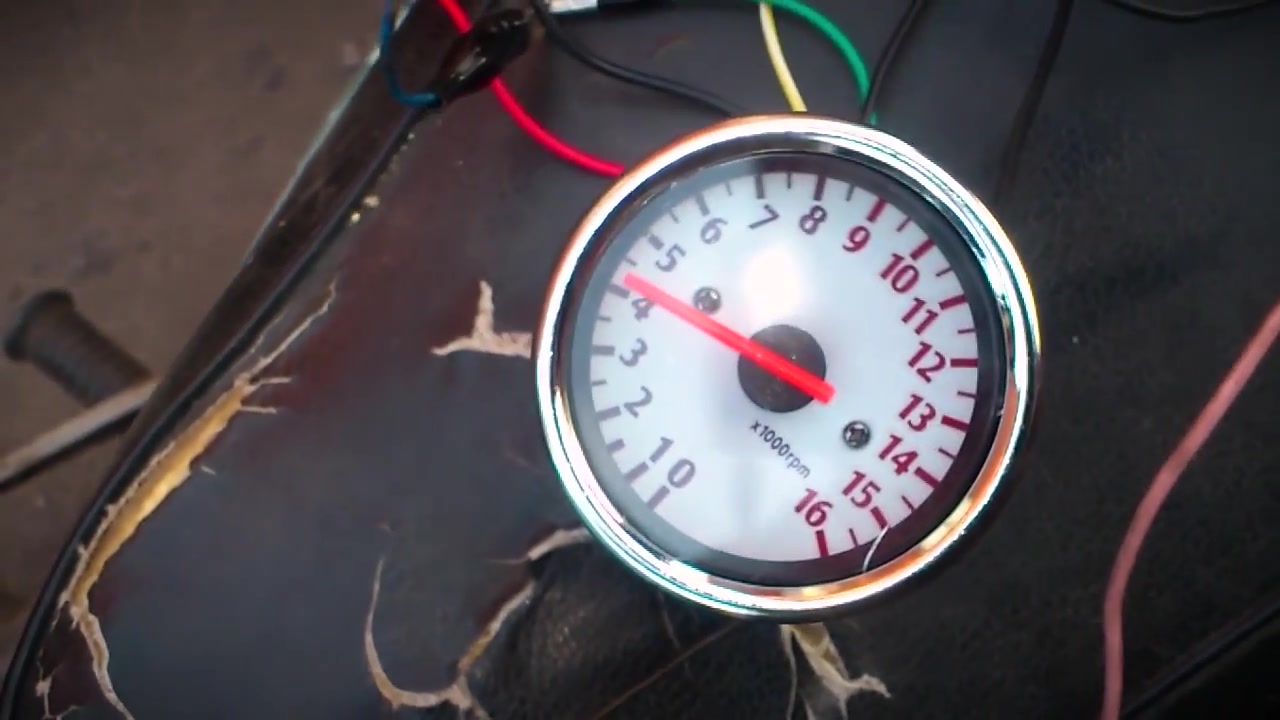 Китайский тахометр на ИЖе. Chinese tachometer on IZH.