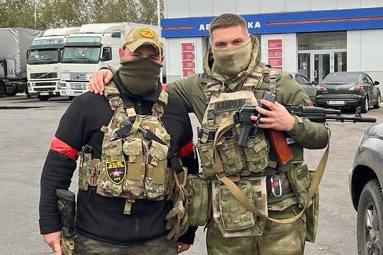    Депутат Казгордумы от «Справедливой России» Рушан Мингазов справа на фото