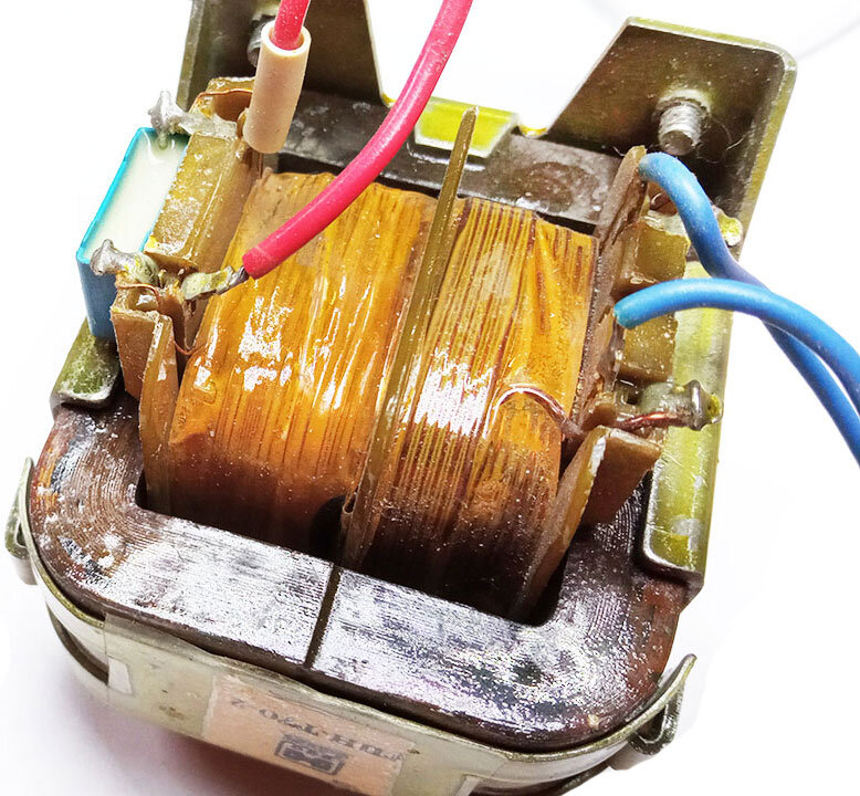 Простой регулируемый блок питания 0,8-34 В, до 10 А на LM317 с ...