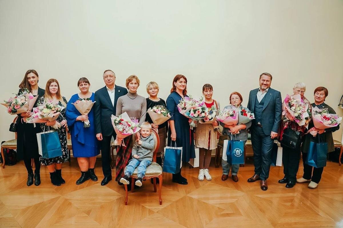 Александр Беглов на встрече с родственниками участников «спецоперации». Фото: Олег Золото / MR7