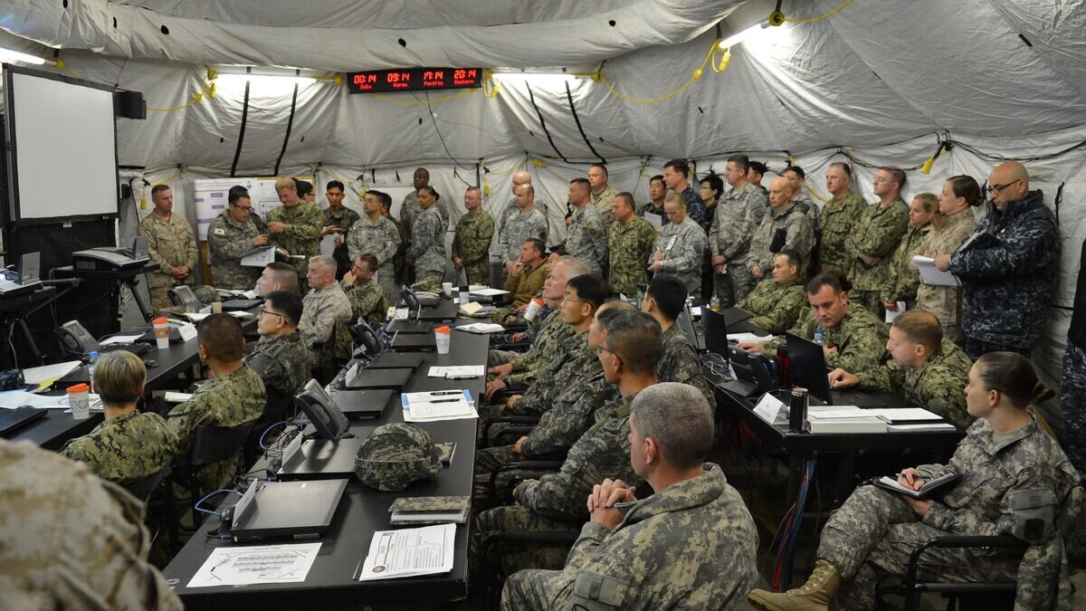    Военнослужащие США и Южной Кореи во время совместных военных учений© Pfc. You Chul Lee