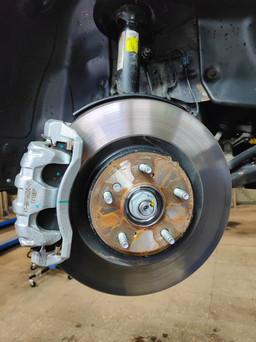 Штатные передние тормоза Haval F7