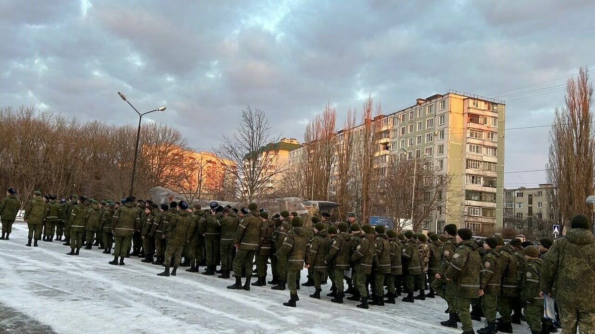     Мальчик вернулся из кадетской школы со следом от плети поперек спины и рассказал родителям, что таковы методы воспитания в кадетской школе Ставрополя.
