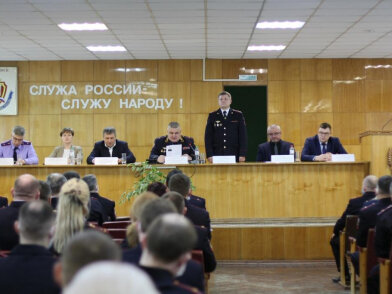    Нового руководителя представили на оперативном совещании Мария Материкова