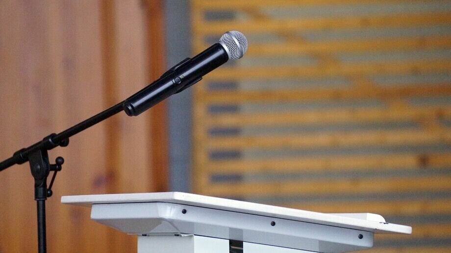     Решил прикрыться СВО и алмазами — губернатор Айсен Николаев выразил слова благодарности военнослужащим, сотрудникам алмазодобывающий компании АЛРОСА и сотрудникам торговой компании ЯПТА. Теплые поздравления главы Якутии раздаются вместо решения конкретных насущных проблем в регионе?