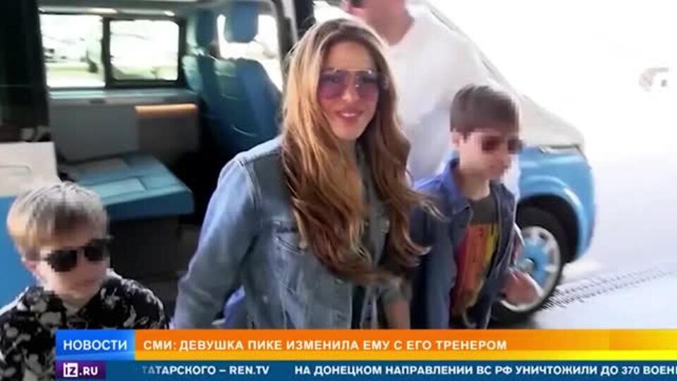    СМИ: девушка Пике изменила ему с его тренером