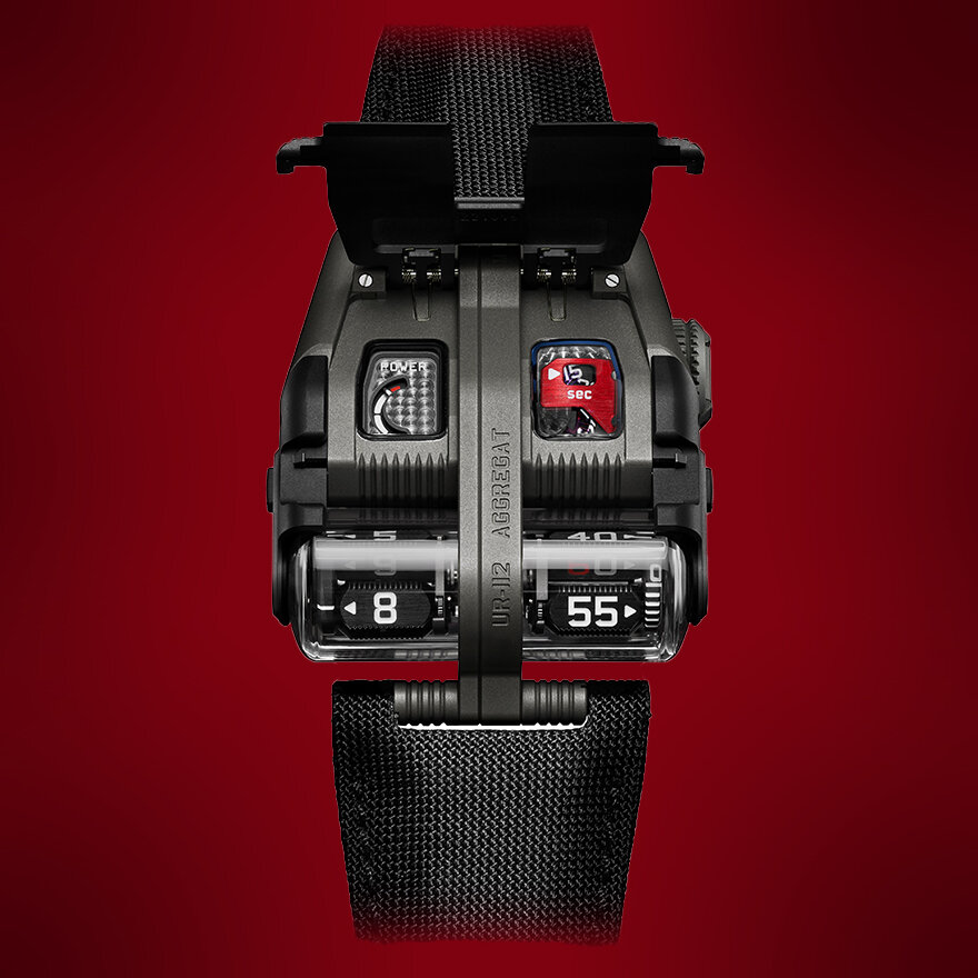 Часы Urwerk UR-112 в корпусе из титана и платины с сателлитной системой индикации времени