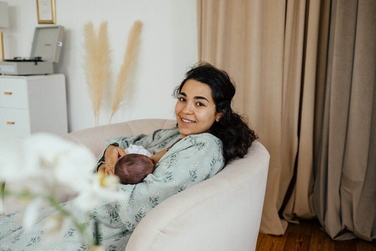 Работа с психологом никогда не будет лишней и всегда пойдет на пользу любой матери