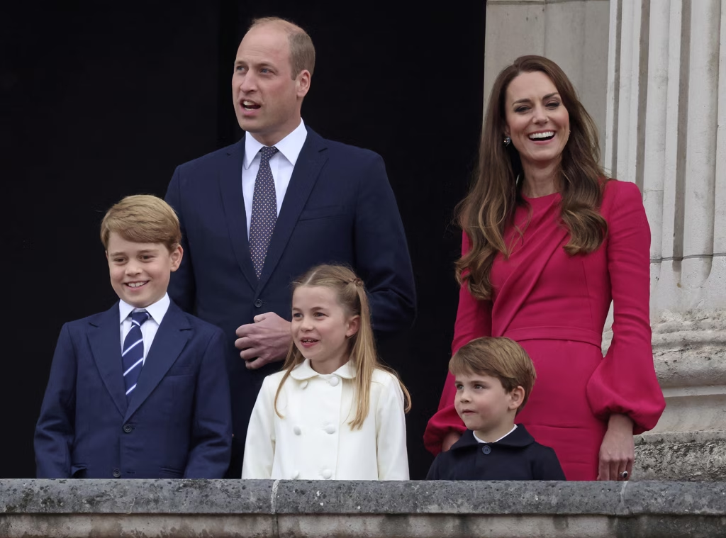 Дети принцессы уэльской. Луи младший сын Кейт Миддлтон. Кейт Миддлтон и принц Джордж. Принц Уильям Виндзор и Кейт Миддлтон.