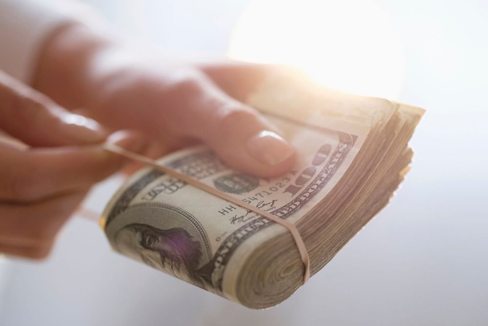 Пачка денег 