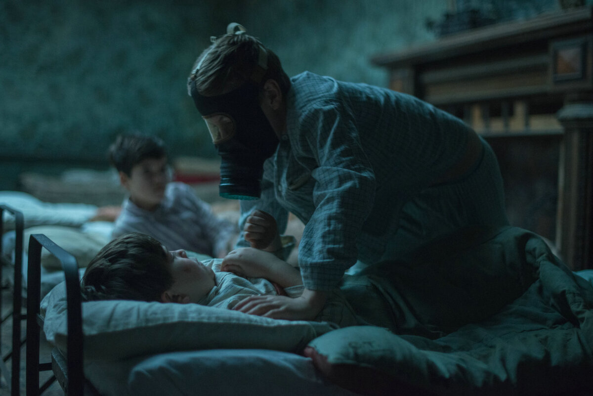 Женщина в черном