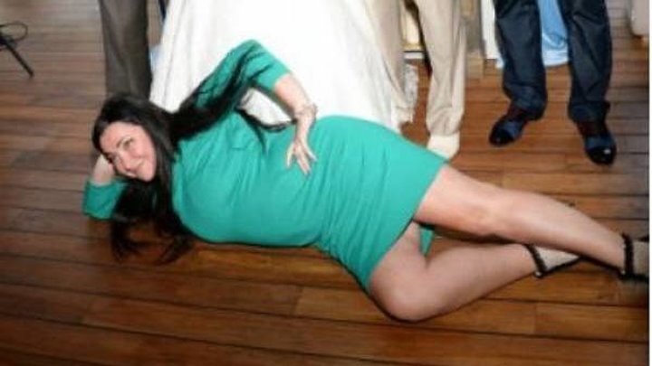 Это Лолита. Она ведет себя так, как и тысячи других женщин. И что? Яндекс-фото