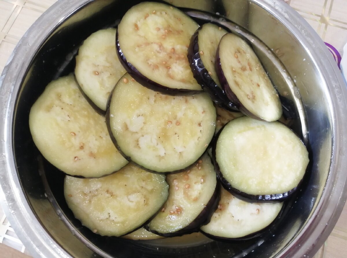 Баклажаны в яйце