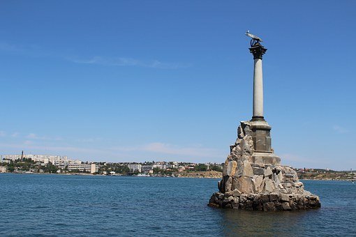 фото https://cdn.pixabay.com/photo/2016/07/01/05/49/sevastopol-1490432__340.jpg