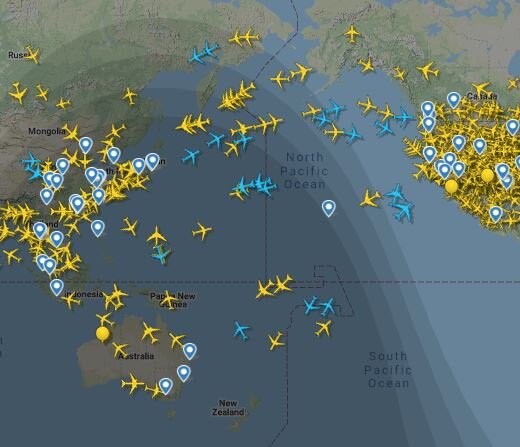 Тихий океан. Снимок экрана с сайта https://www.flightradar24.com