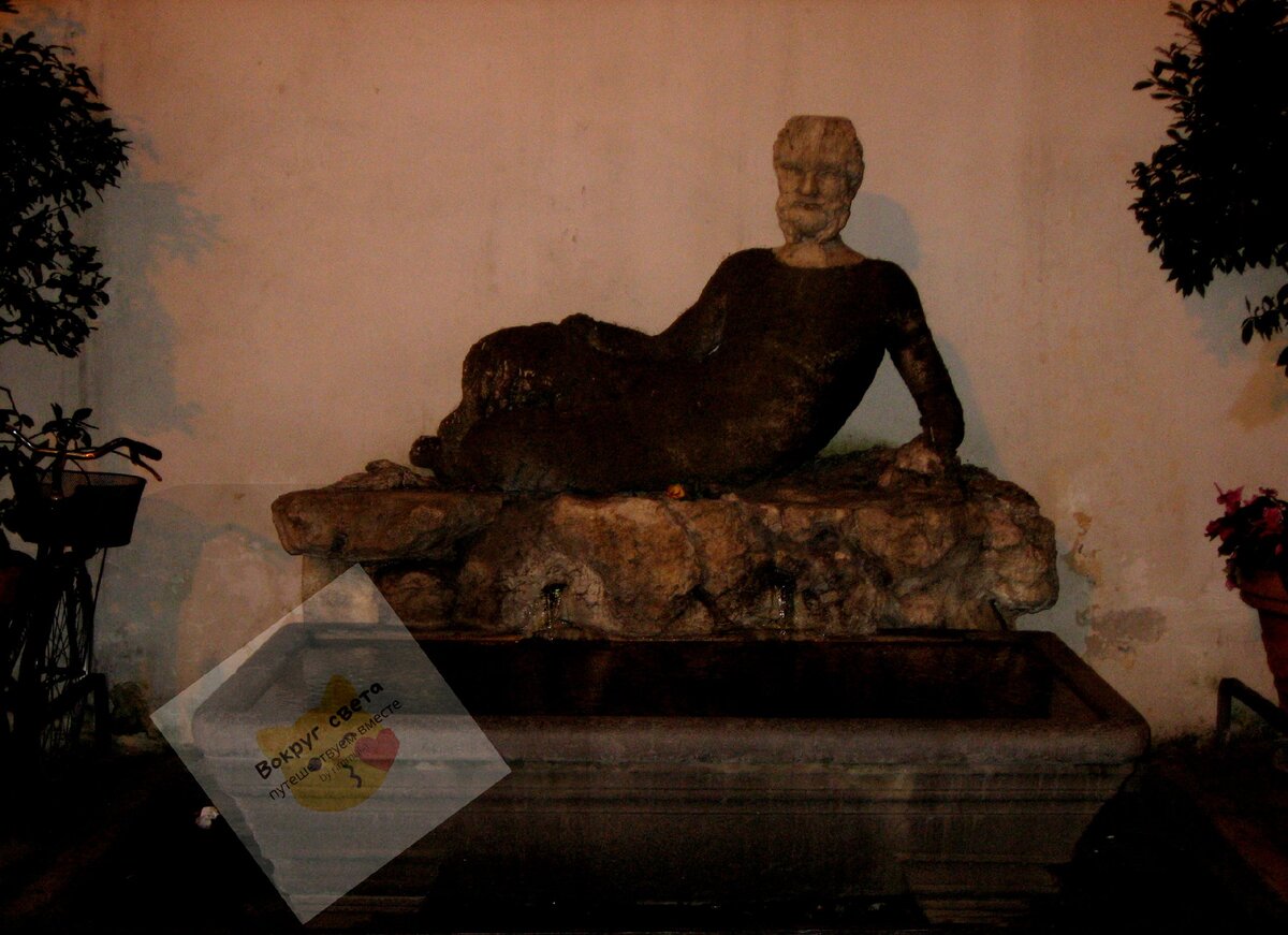 фонтан на улице Бабуино