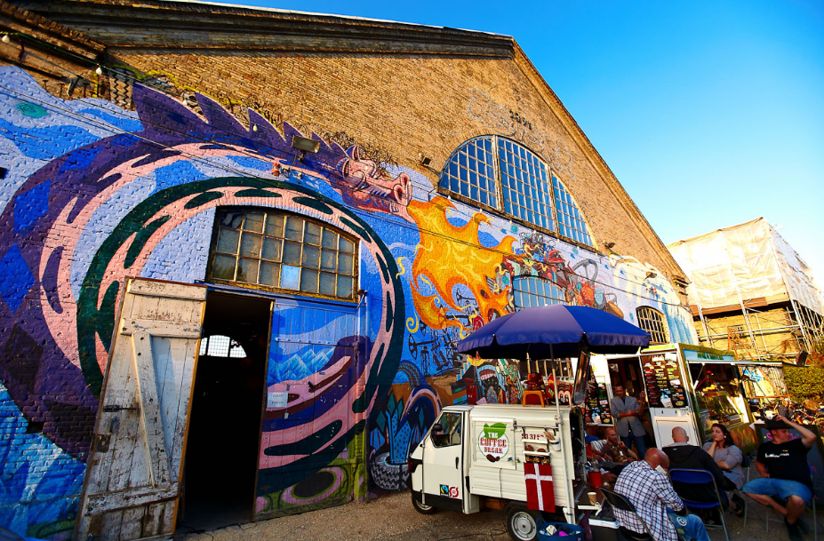 Граффити в "центре" свободного города встречаются очень часто. Фото: yauhen-buzuk.livejournal.com