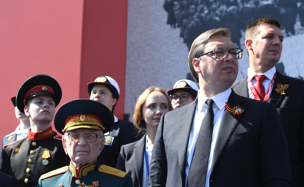 Министр обороны Российской Федерации Сергей Шойгу вручил медаль своему сербскому коллеге Александру Вулину / Kremlin