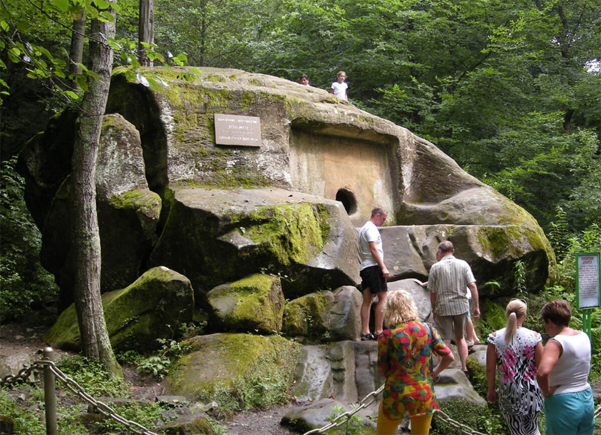 Атмосфера совсем не та, чем в Кизинке