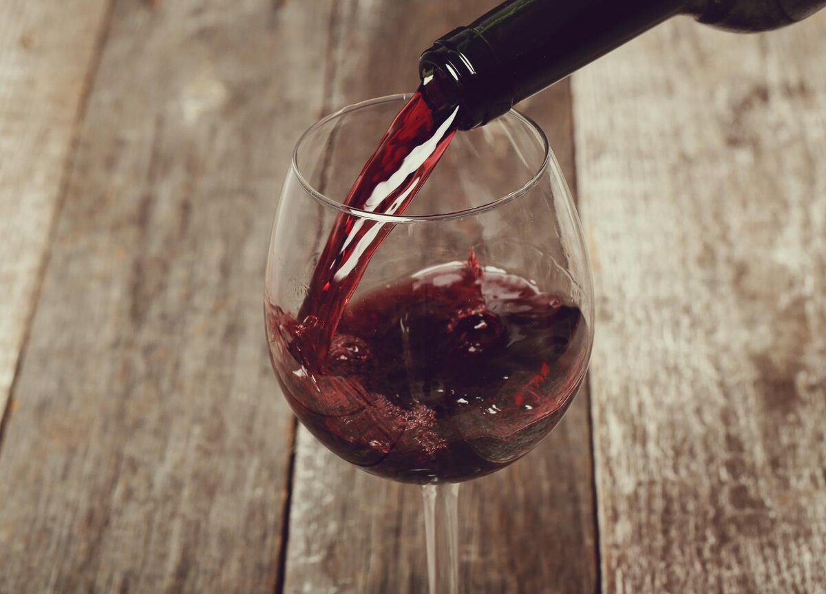Вины время. Тельность вина. Тельность в вине. Вино и тело. Телла вино.