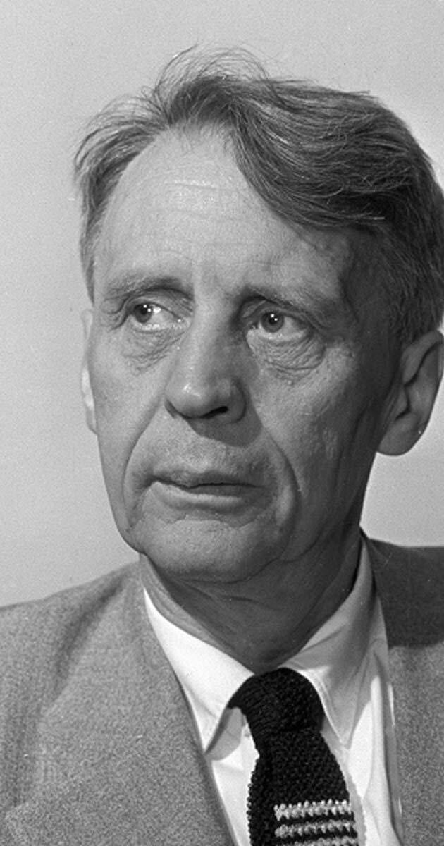 Кино режиссер Иван Пырьев муж Марины. 