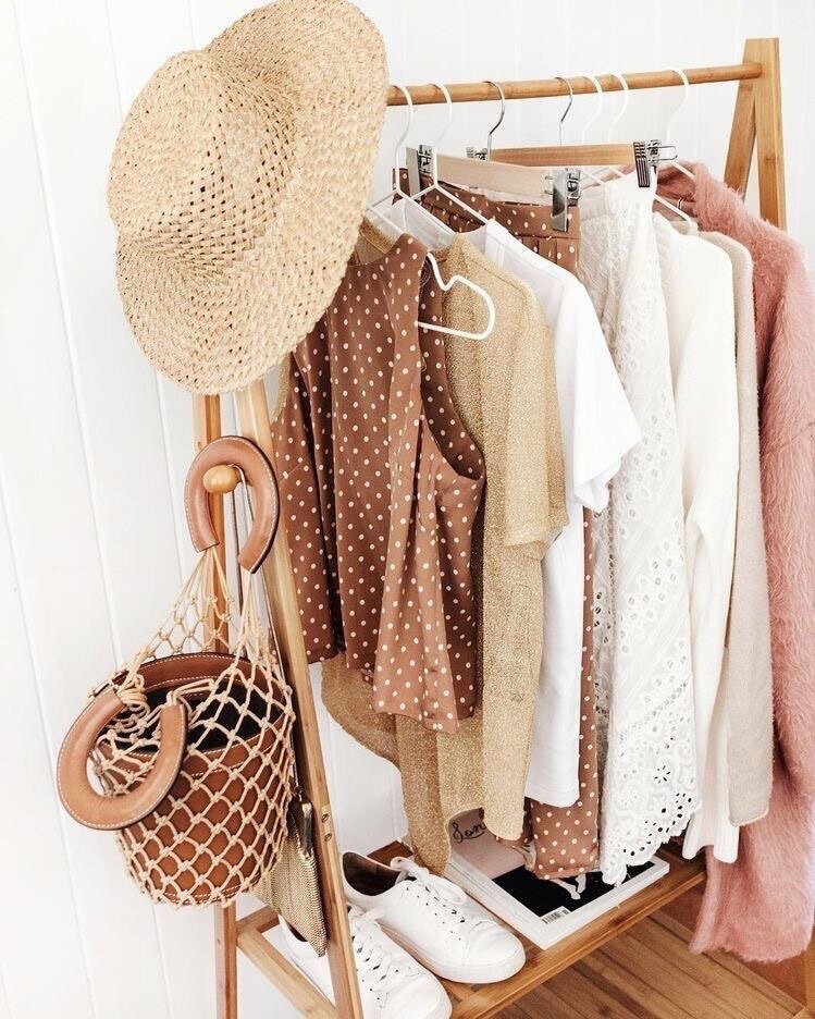 Летний гардероб, что с ним делать осенью