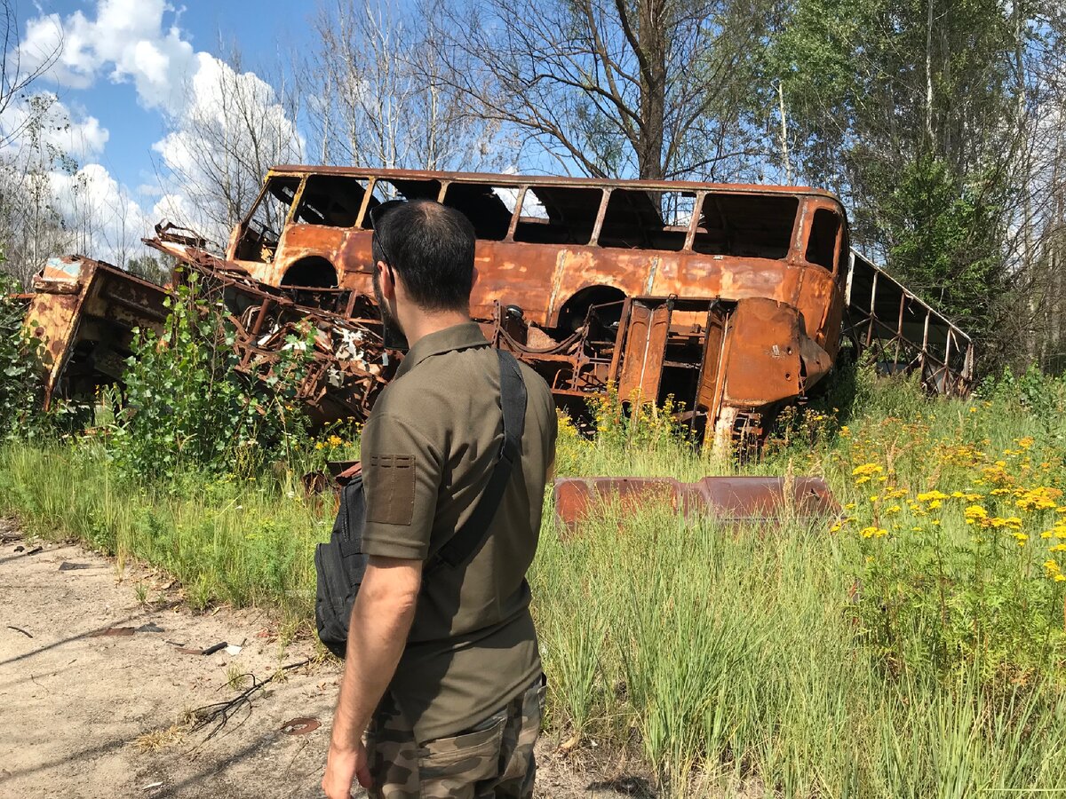 Что осталось от транспорта в Чернобыле на свалке Рассоха сегодня. Прошлись по территории