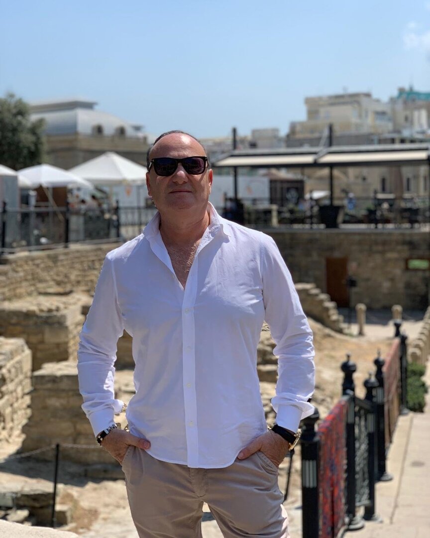 Рушель Блаво использует ритуалы для богатства и делиться с читателями! 