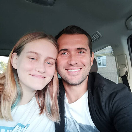 Александр Кержаков с дочерью Дашей 
