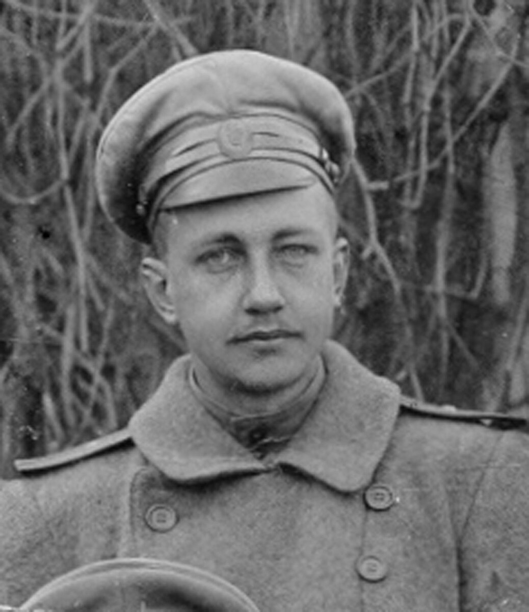 Александр Васильевич Петрово-Соловово 1915 год. 