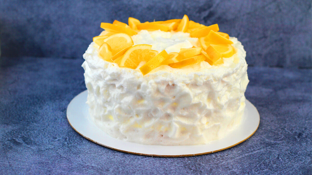 Лимонный торт с белковым кремом