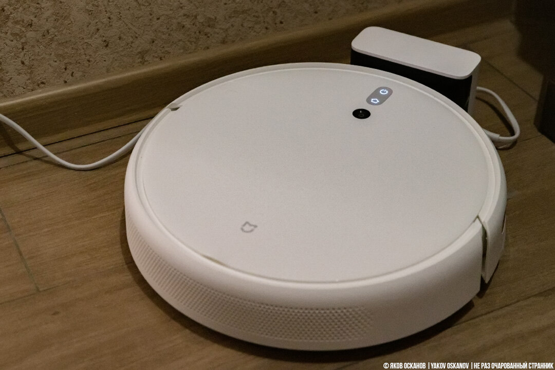 Робот-пылесос, купленный в прошлом году