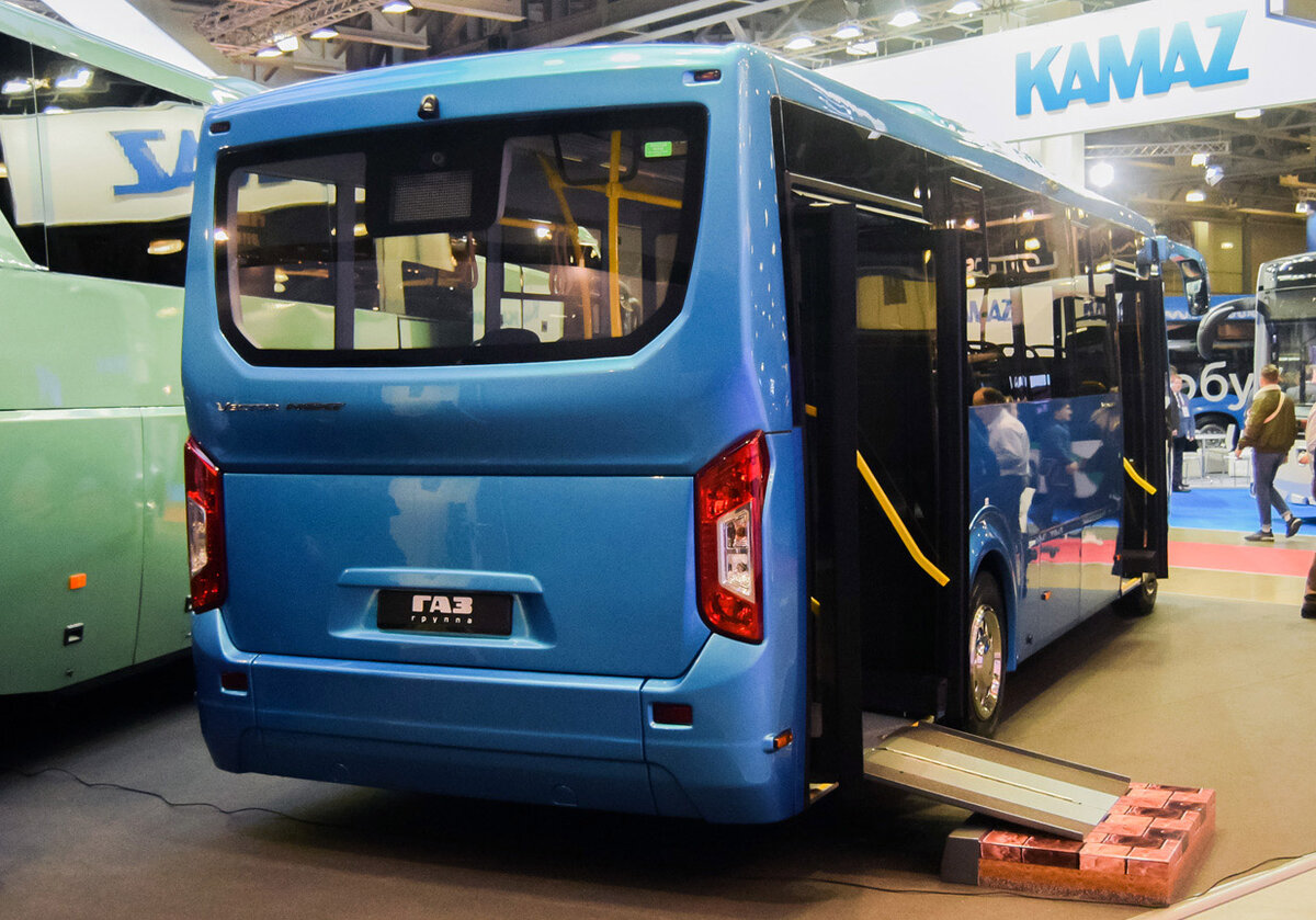 Вид сзади на новый ПАЗ-320415-04 "Vector Next". Автор фото: Ян Мухтаров. Источник - http://fotobus.msk.ru/