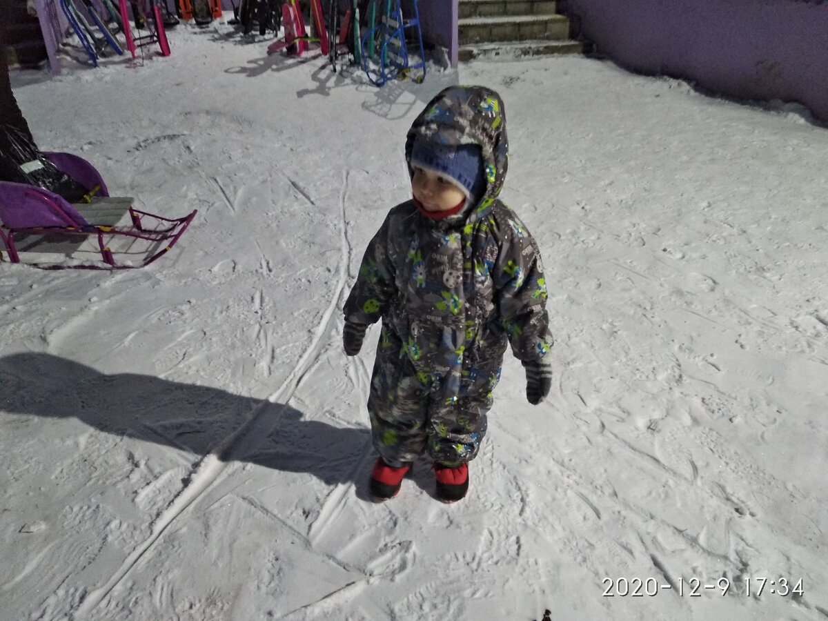 Вадим собирается ехать из детского сада домой