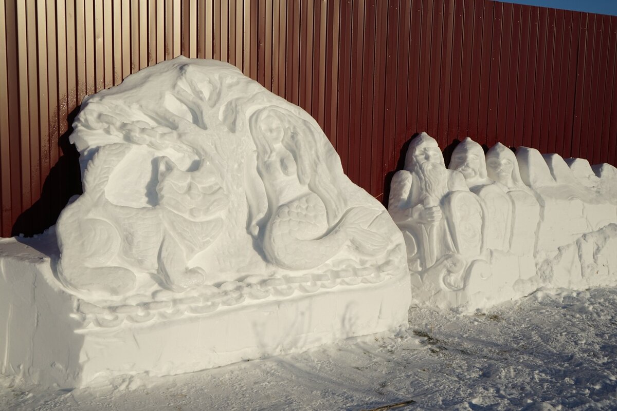 И кот, и русалка, и даже 33 богатыря!