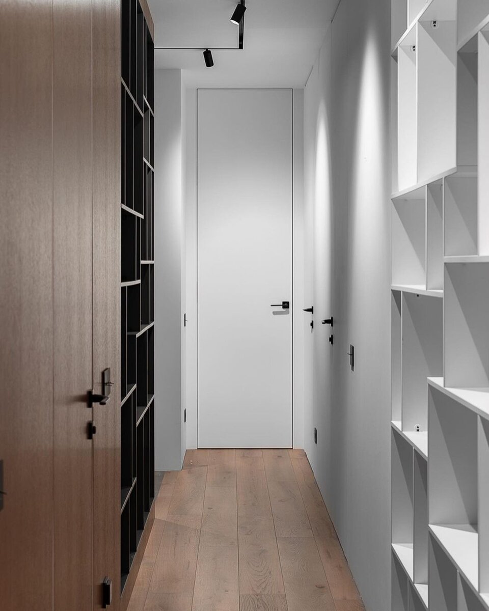 Двери UNION на срытых коробах в реализованном проекте студии @yuta_architects