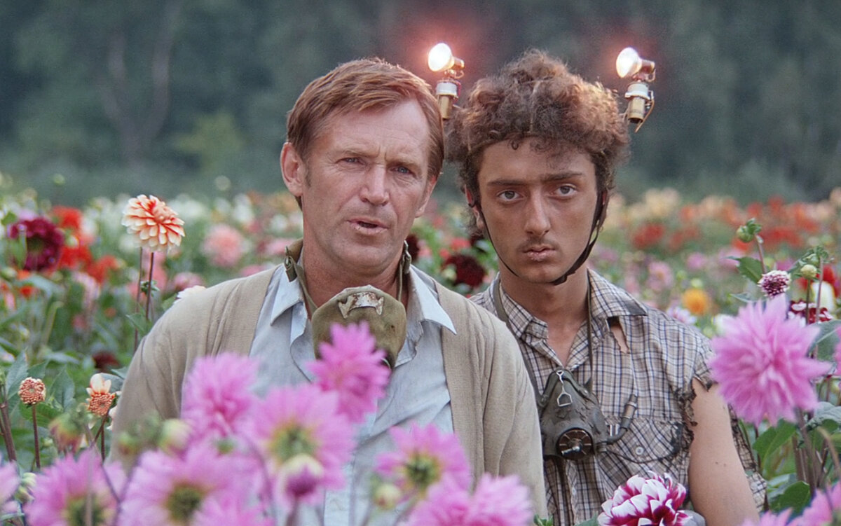 Кадр из кинофильма "Кин-дза-дза!", 1986 г., режиссер Георгий Данелия, сценаристы Георгий Данелия, Реваз Габриадзе, композитор Гия Канчели (скриншот) 