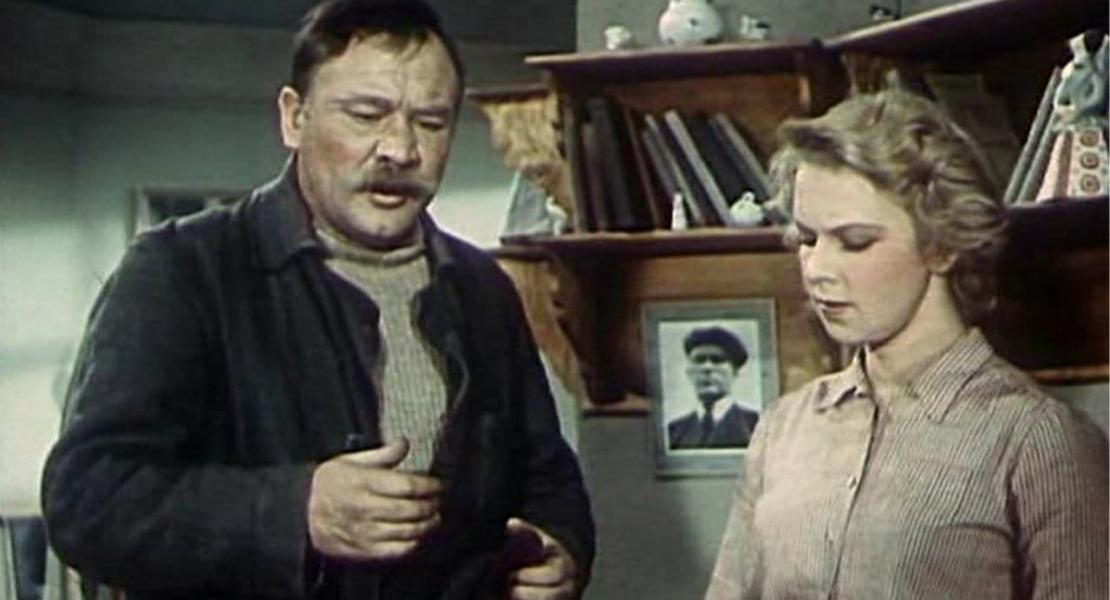 Про седьмого. Большая семья фильм 1954. Андреев большая семья фильм. Алексей Баталов большая семья 1954. А. Хейфица «большая семья»,