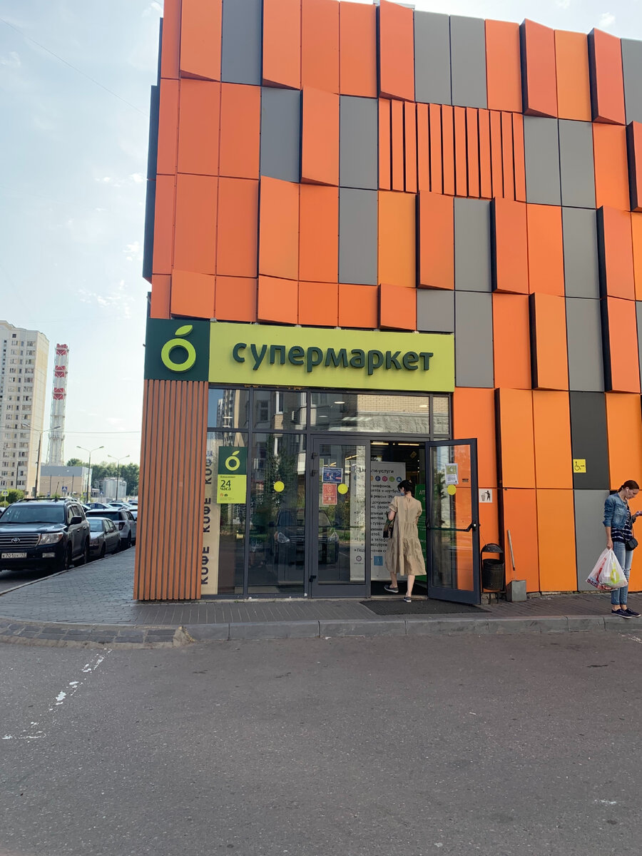 Красивое здание, даже и не в Москве