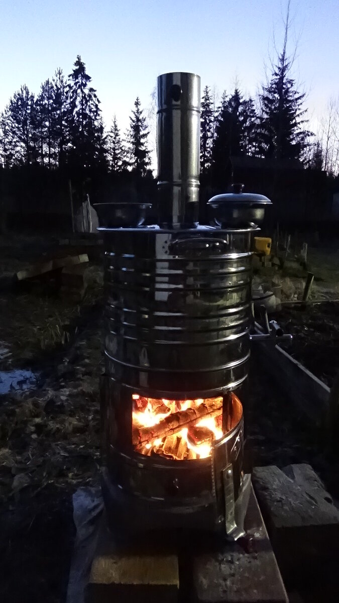 Темнеет сейчас рано.  Фото сделано в начале пятого вечера, но получилось уже темновато