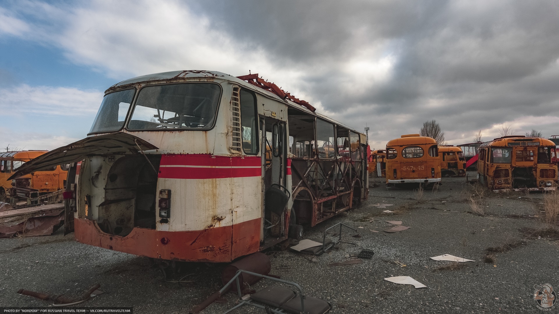 Нашли огромное кладбище советских автобусов в Закавказье. СССР ушёл, а вмести с ним ушла цивилизация?20