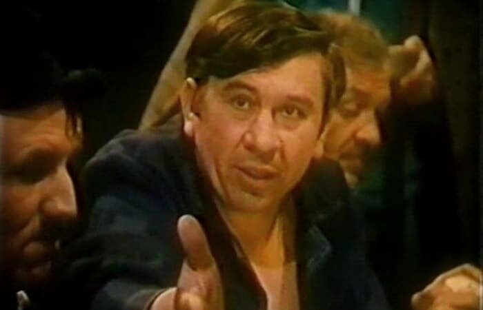 сыграл злую шутку песня